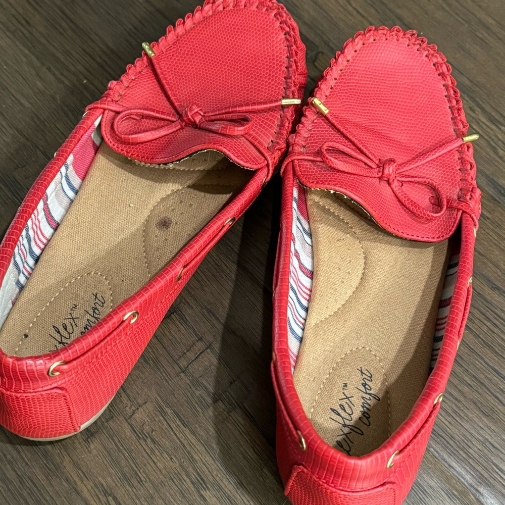 Dexflex Comfort Shoes - Picture 5 of 8